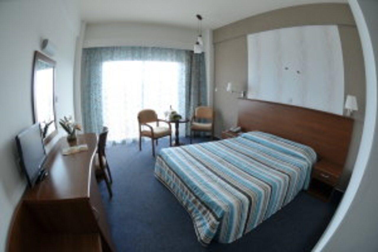 Sentido Kouzalis Beach Hotel Protarász Kültér fotó